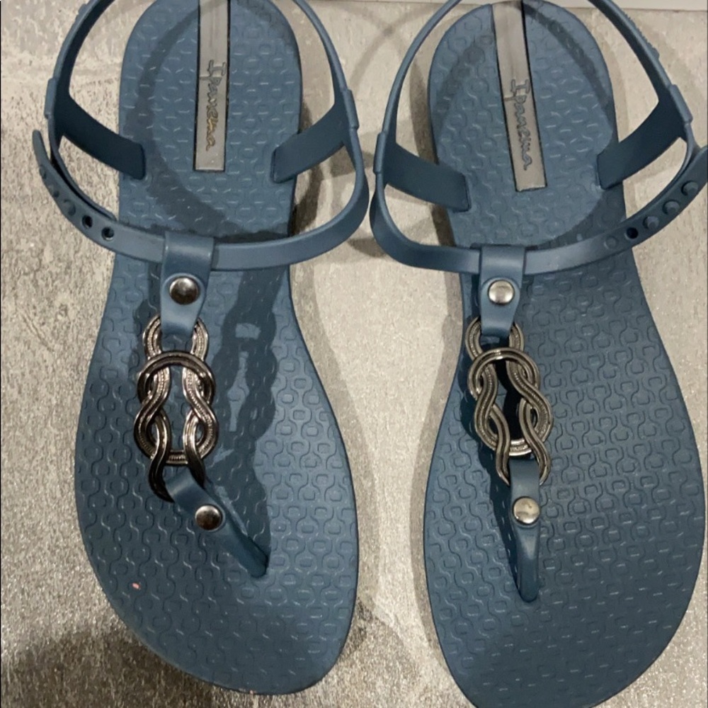 Ipanema thong sandal blue